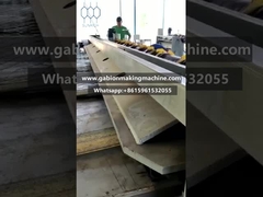 Machines à tisser automatiquement des gabions