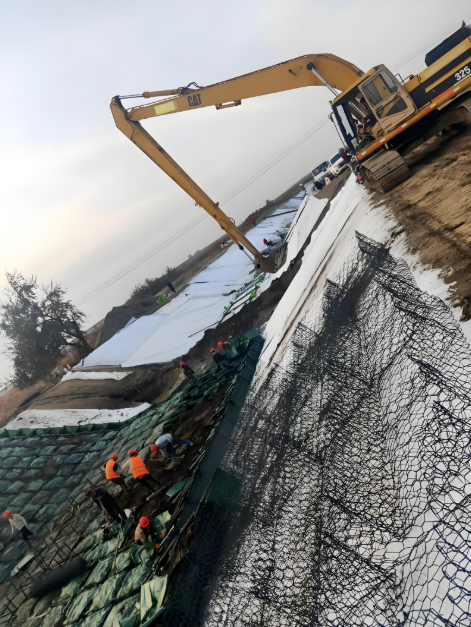 Derniers blogs de l'entreprise sur Gabion Mesh Solutions Gain Momentum in Highway Slope Protection Projects