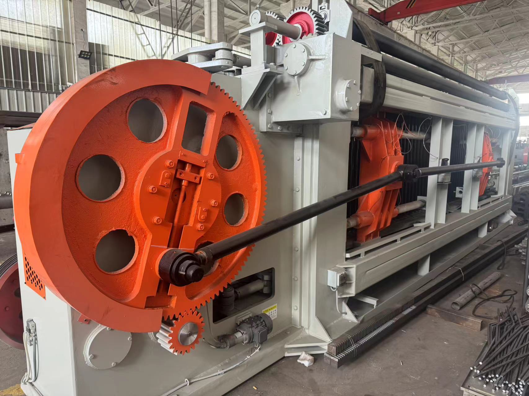 Derniers blogs de l'entreprise sur Heavy Duty Gabion Mesh Weaving Machine Exported to India for Riverbank Protection