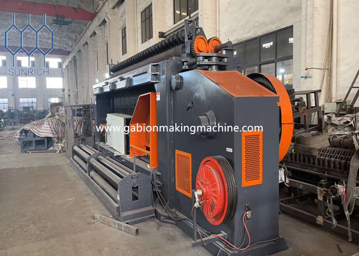 Derniers blogs de l'entreprise sur Le client sri-lankais reçoit avec succès la dernière machine de fabrication de gabions pour des projets de protection de l'environnement