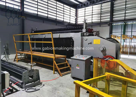 Machine de maillage en gabions de taille 110x130 mm fiable pour les projets de construction