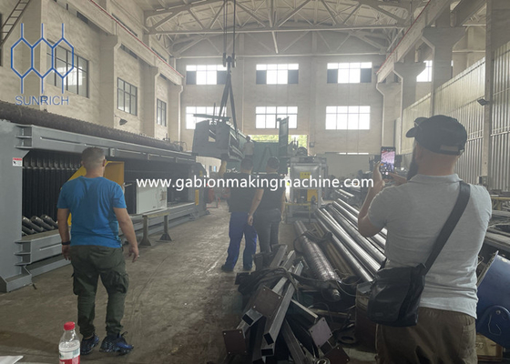 Ligne de production de gabions hautement durable avec une taille de maille de 60*80mm-120*150mm et une puissance de 7,5 kW