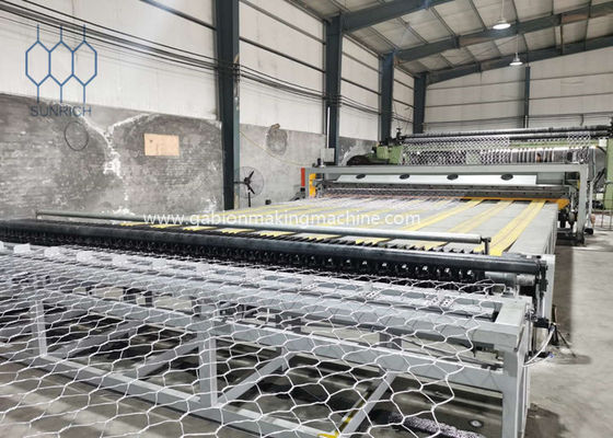 chaîne de production automatique de PLC Gabion de 100x120mm pour la largeur Gabion Mesh Sheet de 4500 millimètres